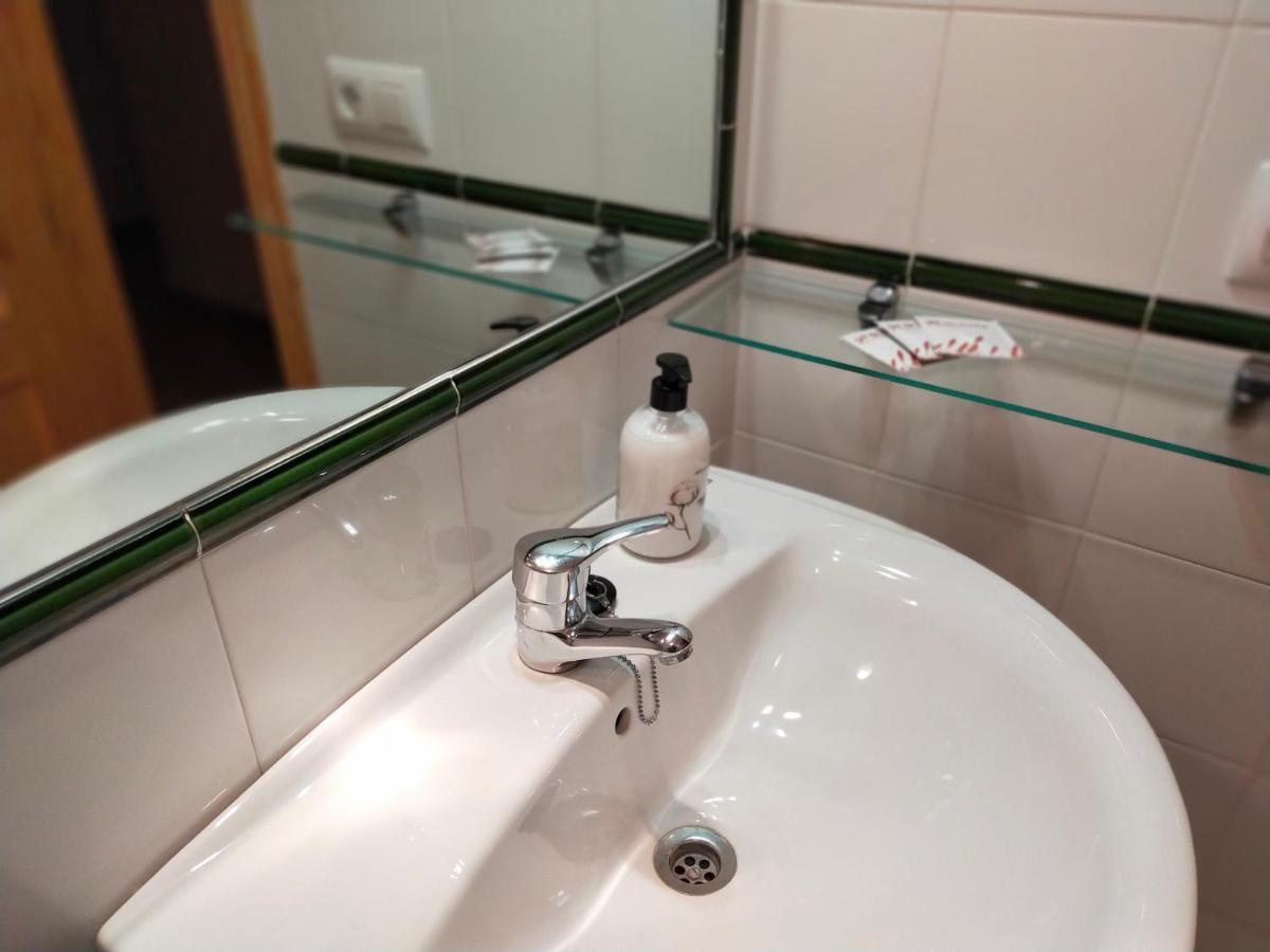 Apartamento Avenida Del Parque Cazorla Kültér fotó